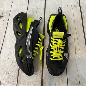 Nike Women’s Black & Neon Yellow Lightweight Sneakers
